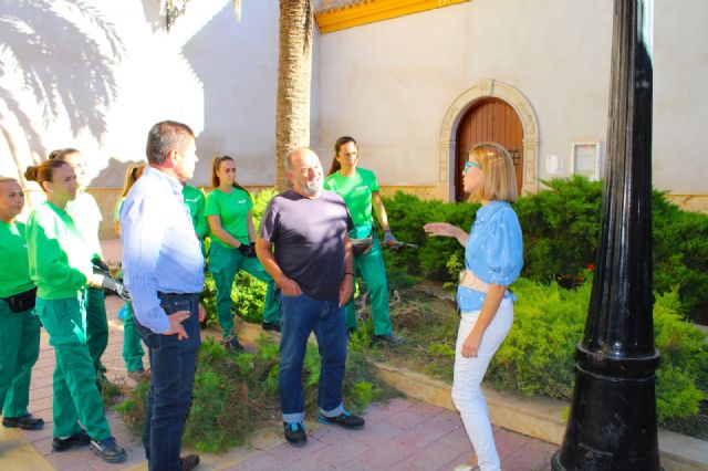Comienza la renovación de las zonas ajardinadas del atrio de la iglesia de San Cristóbal de Lorca - 2, Foto 2