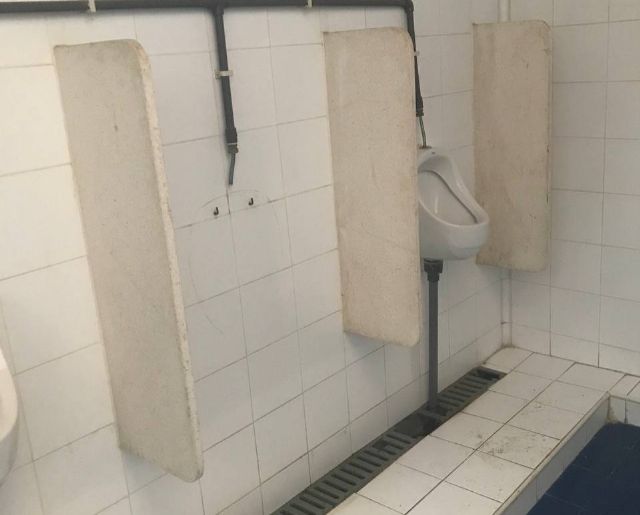 MC Cartagena denuncia el mal estado de los aseos del Cartagonova y reclama actuaciones al Gobierno local - 2, Foto 2