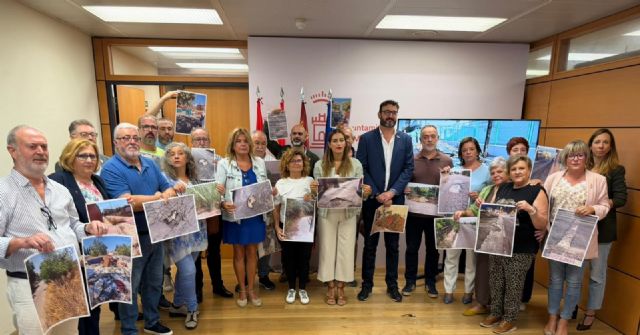 Los vocales socialistas se plantan ante el PP: exigen el mantenimiento de la vía pública y el desbloqueo de las inversiones en pedanías - 1, Foto 1