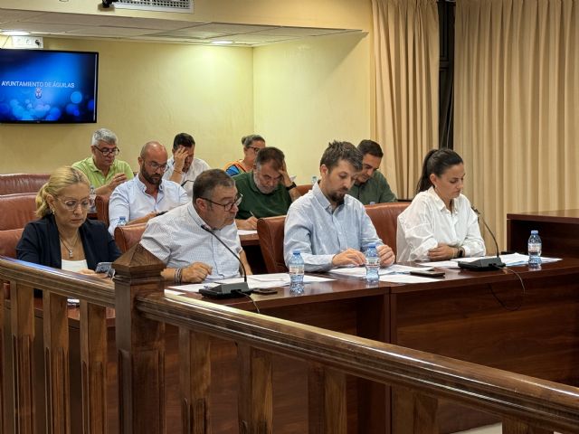 El PP de Águilas logra el respaldo mayoritario del pleno para exigir más efectivos policiales en la Región ante la pasividad del Gobierno de Sánchez - 1, Foto 1