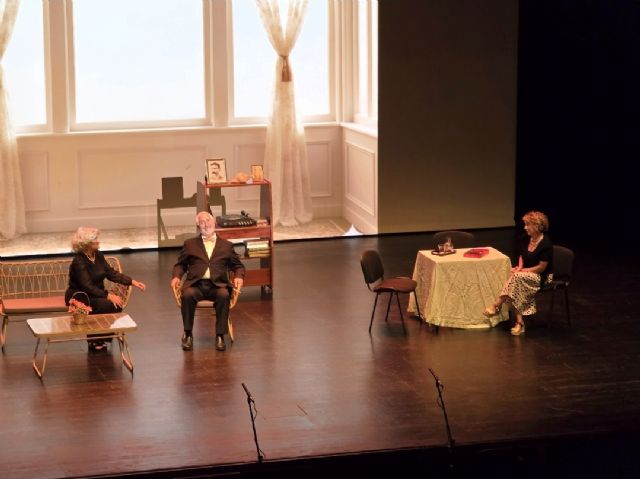 El auditorio acogió una obra de teatro a beneficio de la Asociación Espa&ntilde;ola Contra el Cáncer - 2, Foto 2