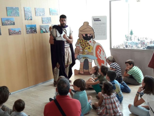 Una visita teatralizada acercara al cartagines Anibal a la Muralla Punica a traves de los cliks de Playmobil - 1, Foto 1