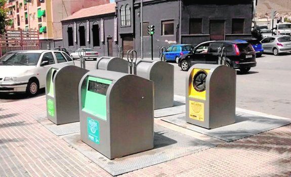 Finalizan las obras de colocación de contenedores soterrados - 1, Foto 1