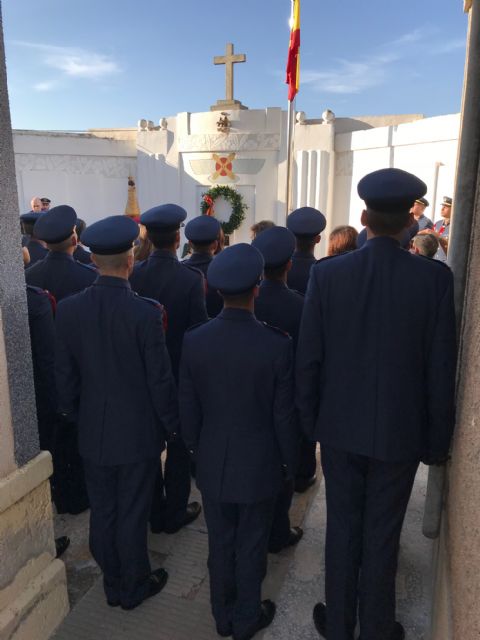 La AGA conmemora el Día de los Caídos por la Patria en el cementerio parroquial de Torre-Pacheco - 2, Foto 2