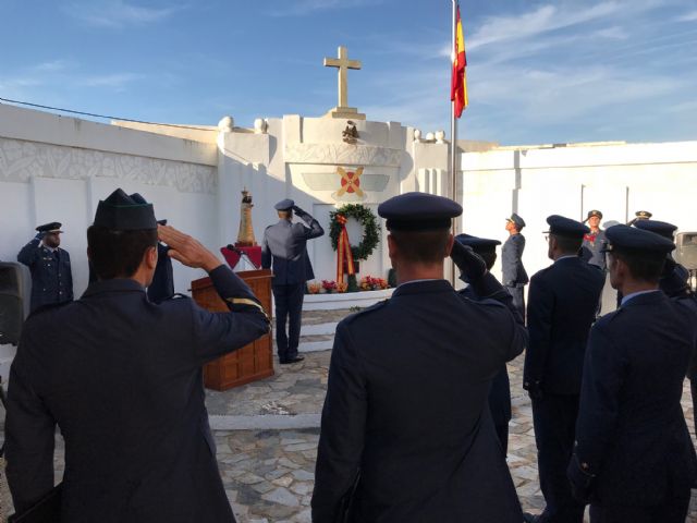 La AGA conmemora el Día de los Caídos por la Patria en el cementerio parroquial de Torre-Pacheco - 3, Foto 3