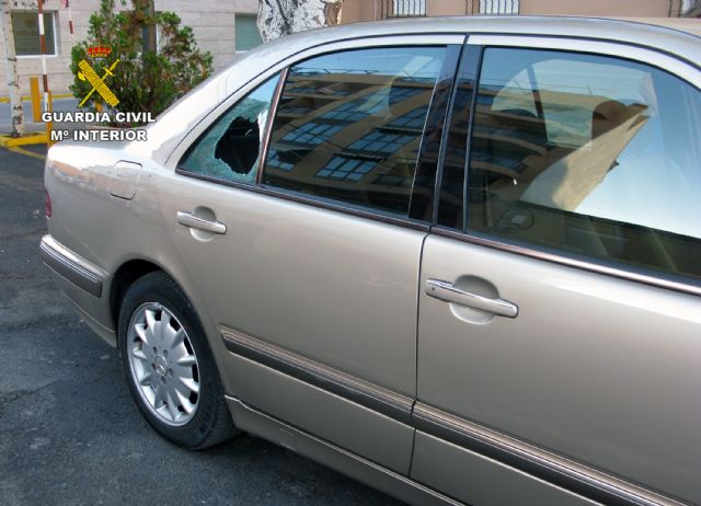 La Guardia Civil esclarece una docena de robos en vehículos, en Jumilla - 1, Foto 1