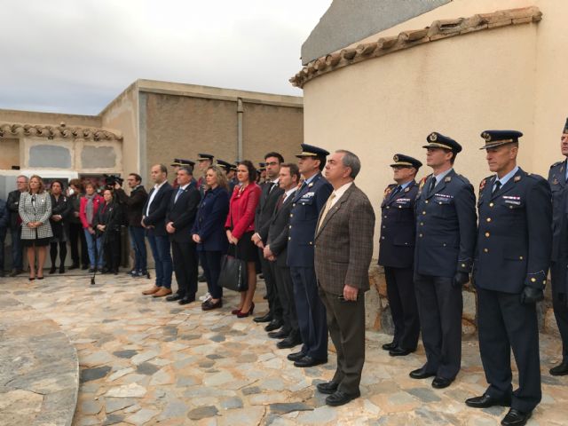 La AGA conmemora el Día de los Caídos por la Patria en el cementerio parroquial de Torre Pacheco - 2, Foto 2