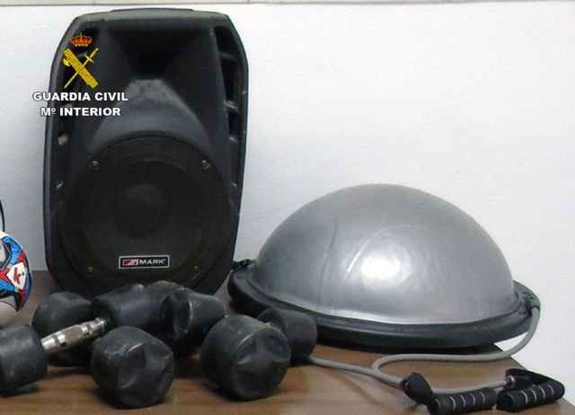 La Guardia Civil detiene al presunto autor de varios robos en el polideportivo de La Manga - 1, Foto 1