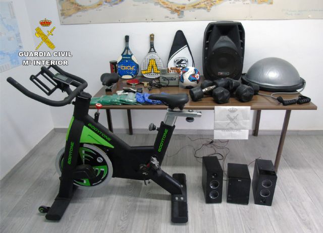 La Guardia Civil detiene al presunto autor de varios robos en el polideportivo de La Manga - 4, Foto 4