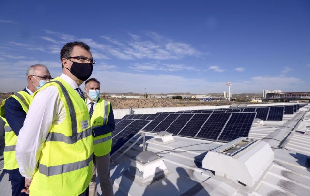 Murcia evita la emisión de cerca de 75 toneladas de CO2 a la atmósfera cada año gracias a las placas solares del tranvía - 1, Foto 1