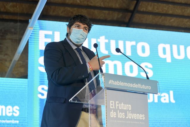 López Miras: Los jóvenes necesitan políticas que los hagan más fuertes y autónomos, no más dependientes - 2, Foto 2