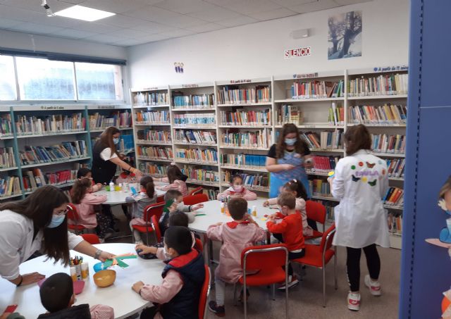 Alumnos de infantil participan en Aptas para todos los públicos para celebrar el Día de las Bibliotecas - 3, Foto 3