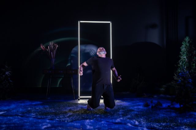 Cultura pone en escena este sábado en el Vico El desmoronamiento de la ternura, escrita y dirigida por el jumillano Luisma Soriano - 2, Foto 2