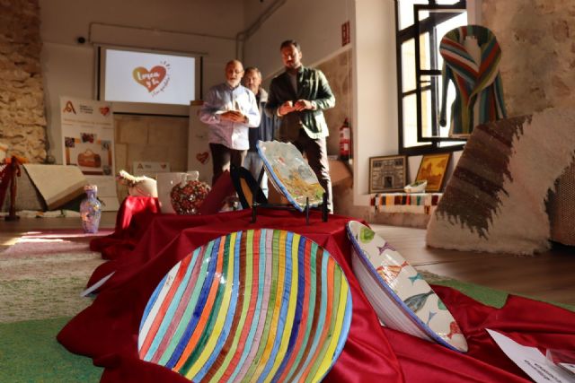 El curso 'Pintura sobre Murales Cerámicos' y la exposición 'Nuevos Diseños de Artesanía', propuestas de la Casa del Artesano de Lorca para los próximos meses - 3, Foto 3