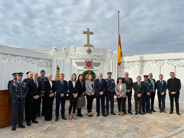 La AGA conmemora el Día de los Caídos por la Patria en el cementerio parroquial de Torre Pacheco un año más - 1, Foto 1