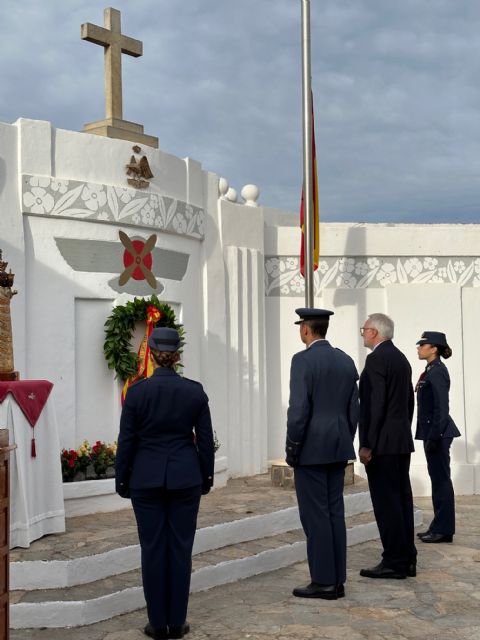La AGA conmemora el Día de los Caídos por la Patria en el cementerio parroquial de Torre Pacheco un año más - 3, Foto 3
