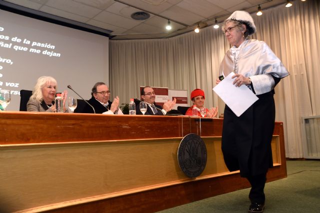 La UMU inviste doctora honoris causa a una enfermera por primera vez en España - 2, Foto 2