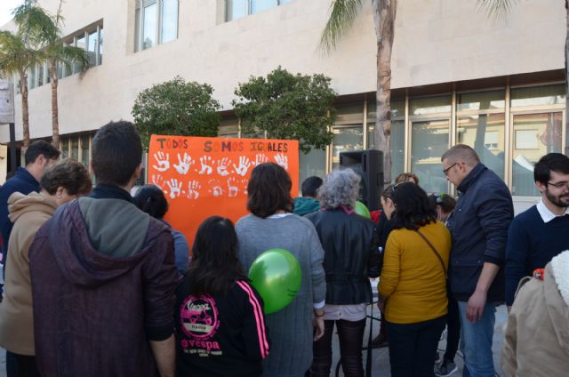 Las asociaciones locales que trabajan con la discapacidad y el Ayuntamiento de San Javier se unieron para celebrar el Día de la Discapacidad - 2, Foto 2