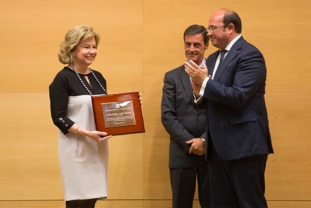 Pedro Antonio Sánchez: Debemos seguir el ejemplo de diálogo y unidad que dio lugar a la Constitución de todos los españoles - 4, Foto 4