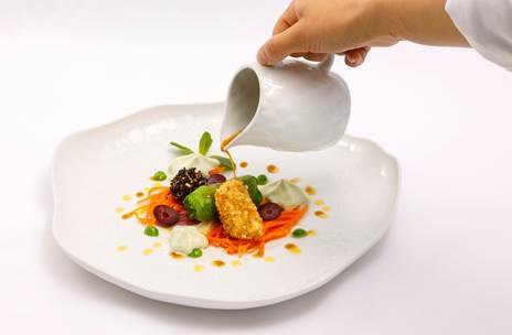 Plato de Anna Drosyk, ganadora del VII Premio Promesas de Le Cordon Bleu, Foto 1