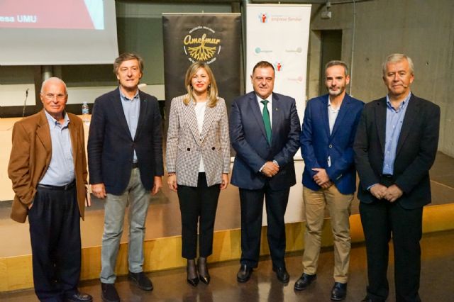 Estudiantes de la UMU conocen las claves de la empresa familiar para desarrollar su futuro profesional - 1, Foto 1