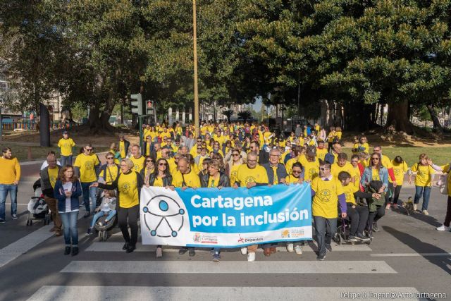 Cartagena por la inclusión llena de amarillo las calles del centro de la ciudad - 1, Foto 1
