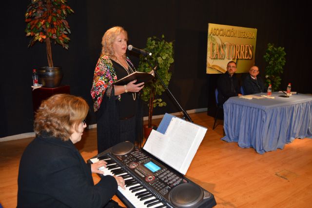 La visión poética de la muerte centra la jornada de noviembre de la asociación literaria Las Torres - 1, Foto 1