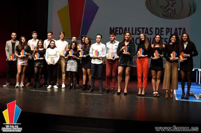 2 premios y un diploma para Iván López en la gala del atletismo murciano - 1, Foto 1