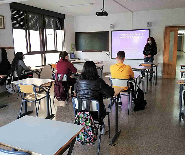 Amplia repercusión de la campaña #cieza en marcha contra la violencia de género# - 1, Foto 1