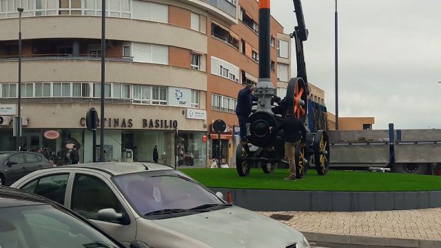 Diego José Mateos excluye a todas las personas que hicieron posible la restauración de la locomóvil, de su acto de colocación en San Diego - 1, Foto 1
