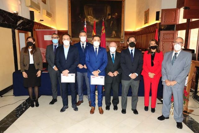 Tres proyectos vinculados a las Ciencias de la Salud de la Universidad de Murcia reciben en el Ayuntamiento de Caravaca los 'Premios a la Investigación' de la Fundación Robles Chillida - 2, Foto 2