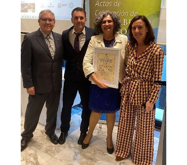 El Colegio Oficial de Químicos de Murcia celebra el día de su patrón distinguiendo a colegiados, profesionales y empresas - 1, Foto 1