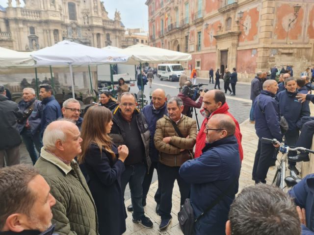 El Ayuntamiento adeuda más de 1,5 millones a los trabajadores de 'los coloraos' por la mala gestión del PSOE - 1, Foto 1