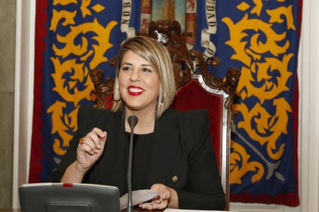 La alcaldesa defiende unos presupuestos que duplican las inversiones y reducen a la mitad la deuda municipal - 1, Foto 1