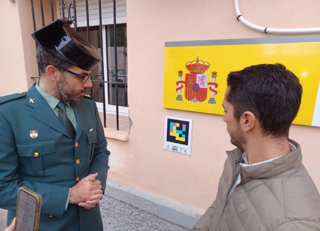 La Guardia Civil instala su primer código NaviLens en el Puesto Principal de Águilas - 2, Foto 2