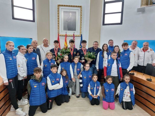 Recepción del Ayuntamiento de Alcantarilla a los alcantarilleros campeones de Europa de Poomsaes de Taekwondo, en Innsbruck con la selección Española - 5, Foto 5