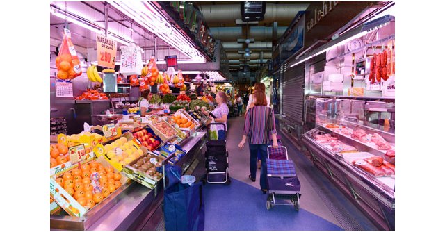 El paro baja en 18.805 personas en noviembre y se sitúa en 2.424.961, un 6,23% menos que en el mismo mes del año anterior - 1, Foto 1