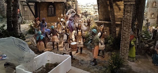 Nuevas figuras, casa palacio y diseño urbanita,claves del Belén 2025 del Círculo Mercantil hispalense - 3, Foto 3