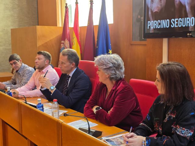 El alcalde traslada el apoyo del Ayuntamiento a los ganaderos de porcino ante los casos de peste - 3, Foto 3
