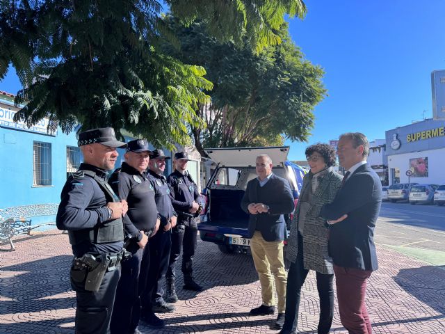 La Policía Local de Puerto Lumbreras estrena un vehículo 4x4 que servirá como patrulla rural gracias al compromiso del Gobierno Regional - 3, Foto 3