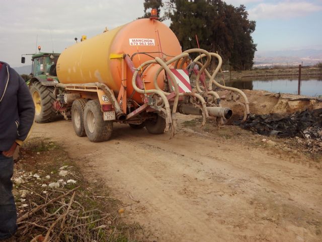 IU-Verdes Lorca denuncia un nuevo vertido ilegal de purines y exige la reapertura de las plantas de tratamiento - 3, Foto 3