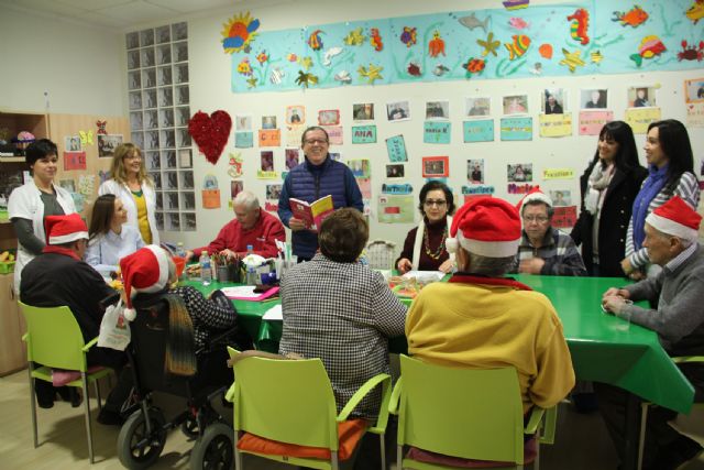 Cultura pone en marcha una campaña para fomentar la lectura entre personas con discapacidad y mayores - 1, Foto 1
