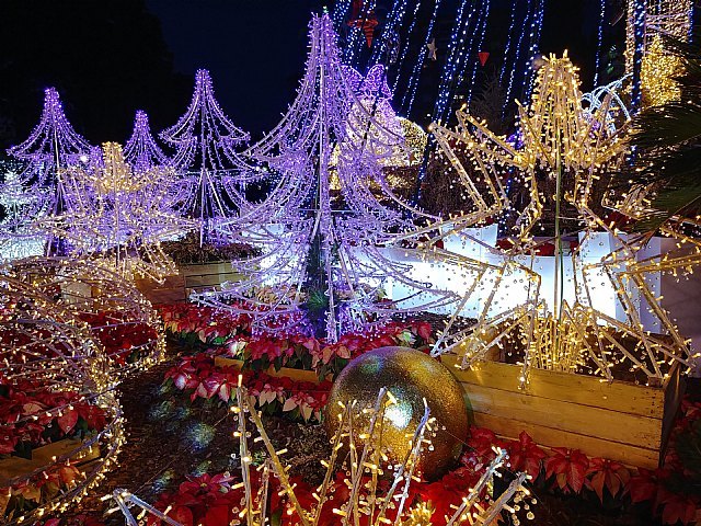 Los niños y niñas prepararán mañana su corona real desde el Árbol de Navidad - 1, Foto 1