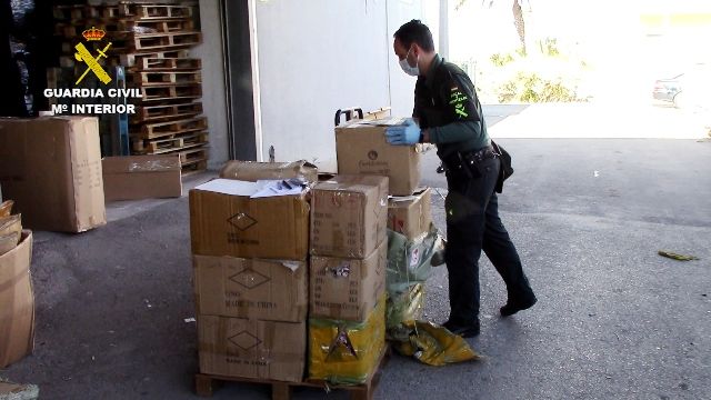 La Guardia Civil se incauta de 30.000 juguetes falsificados en cinco centros mayoristas de Murcia - 3, Foto 3