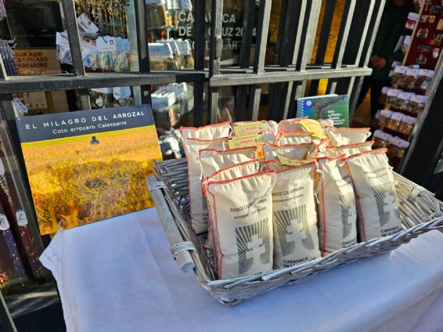 La Fundación Camino de la Cruz promociona el Año Jubilar con una edición especial de arroz de Calasparra - 2, Foto 2