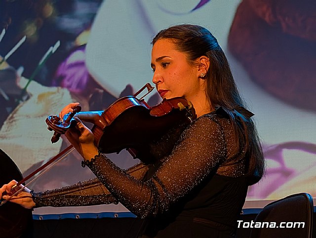 Totana recibe al 2026 con la magia de “Blue Moon” en un emotivo Concierto de Año Nuevo, Foto 4