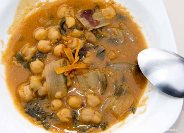 Un potaje de garbanzos con acelgas y crujiente de batata, ganador de la II Ruta del Guiso de la Abuela de Los Belones - 1, Foto 1
