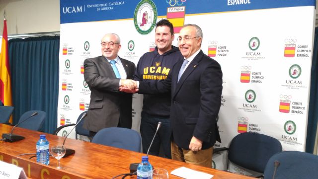 David Cal inicia una nueva etapa en la UCAM - 2, Foto 2