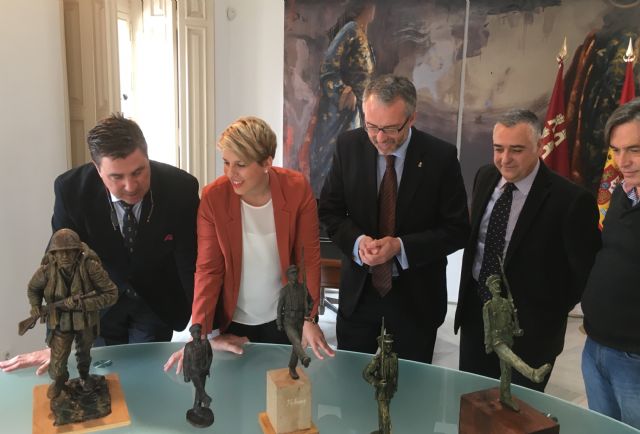 Noelia Arroyo muestra el apoyo del Gobierno regional para el homenaje que se realizará en Cartagena al cuerpo de Infantería de Marina - 2, Foto 2