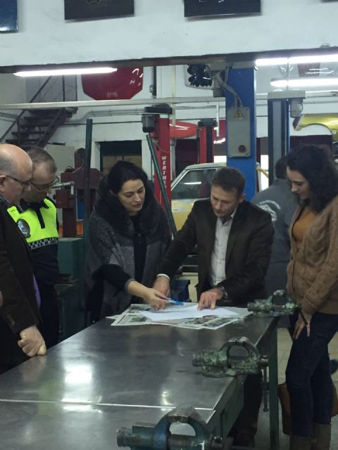 El Ayuntamiento de Torre-Pacheco cede tres vehículos al Instituto Gerardo Molina - 1, Foto 1